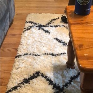 Meet your Posher, Caitlin